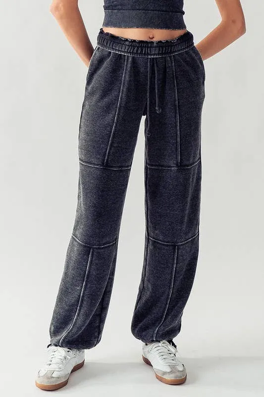 EXPOSED SEAM MINERAL WASH JOGGERS: MINT