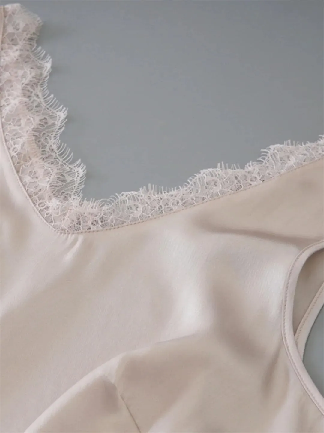 Summer Women Camisole V Neck Lace Mulberry Silk Solid Color Tees